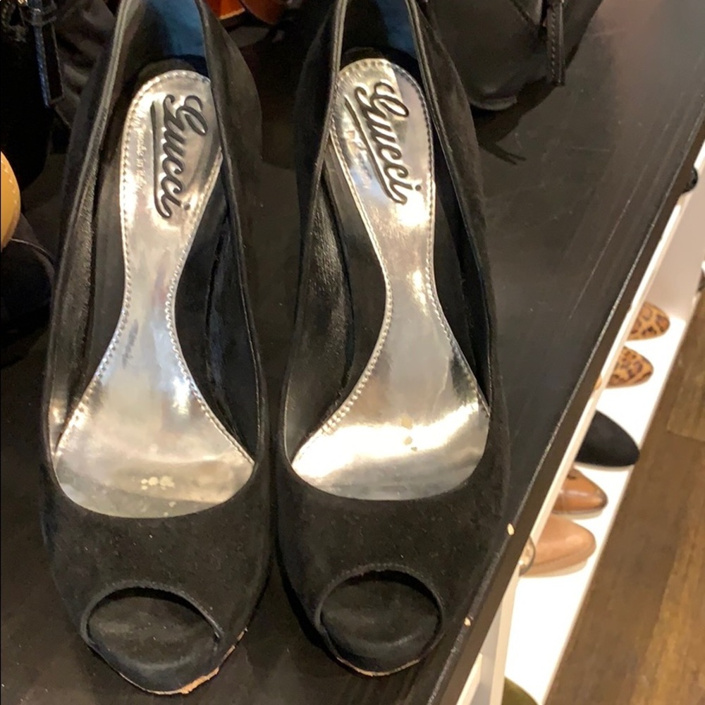 Gucci peep toe pumps